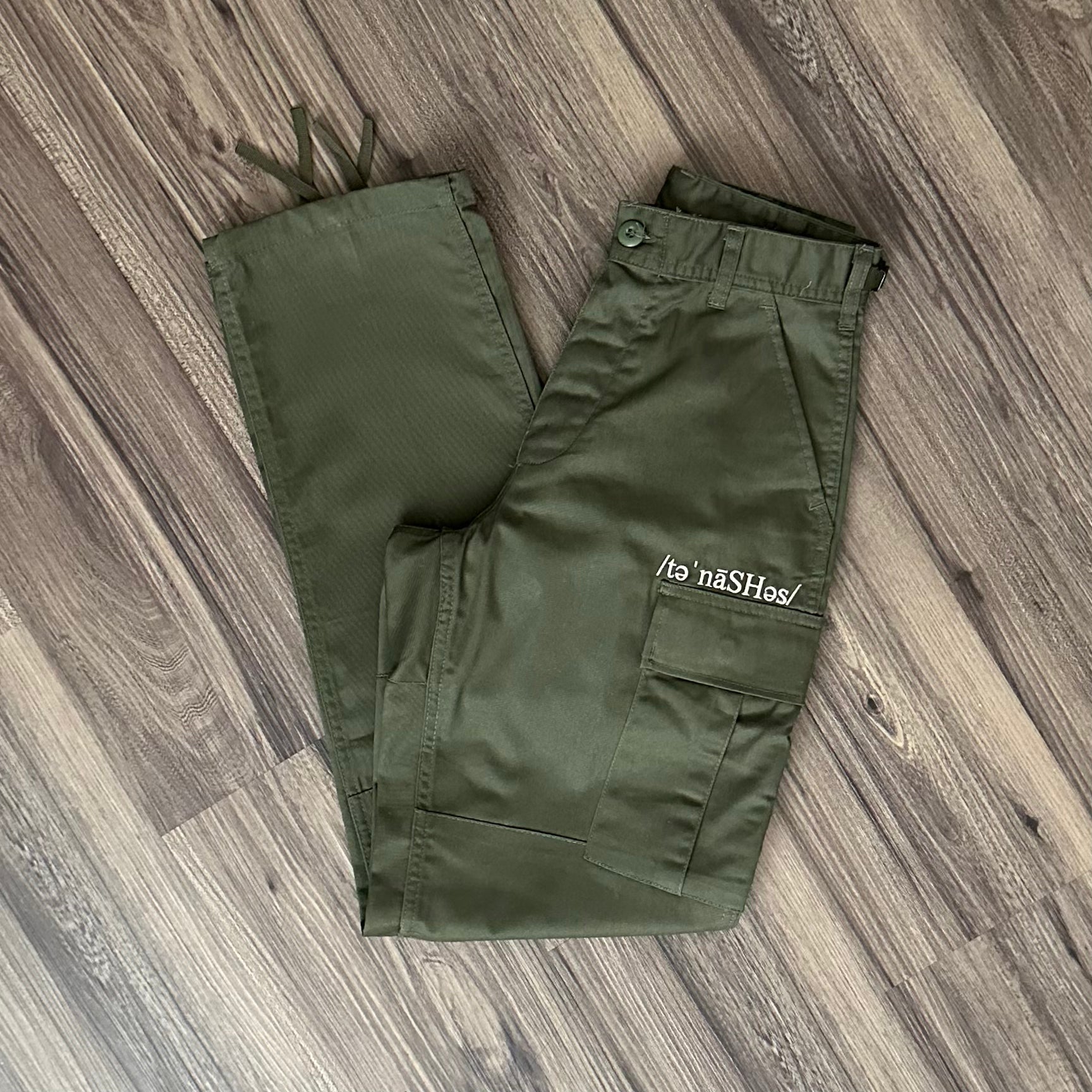 Unisex Solid Cargo Pant - Olive – Tenashes